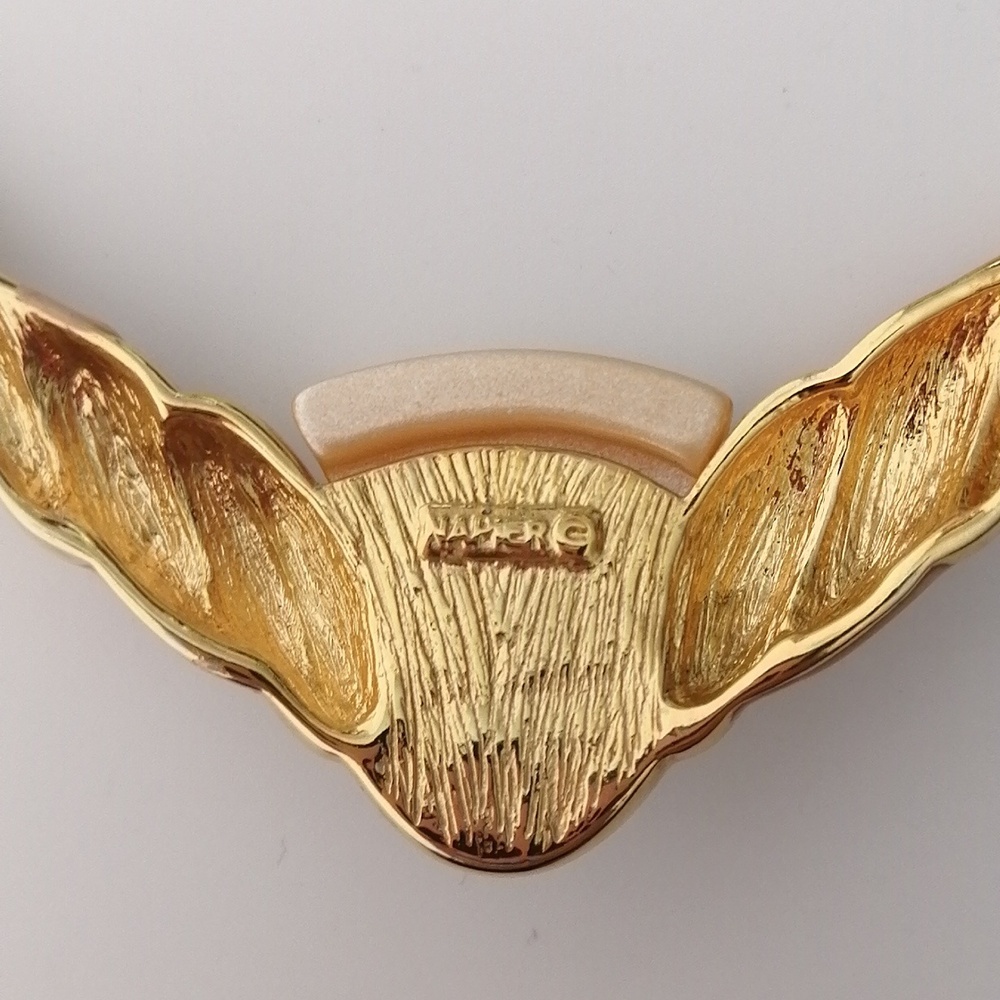 Vintage Napier Necklace  Goldplated Omega Chain Pearlized Peach Enamel Collar - Picture 9 of 10
